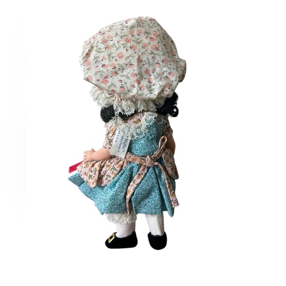 Collectible 1993 Madame Alexander Doll Little Miss Muffet - Picture 2 of 3